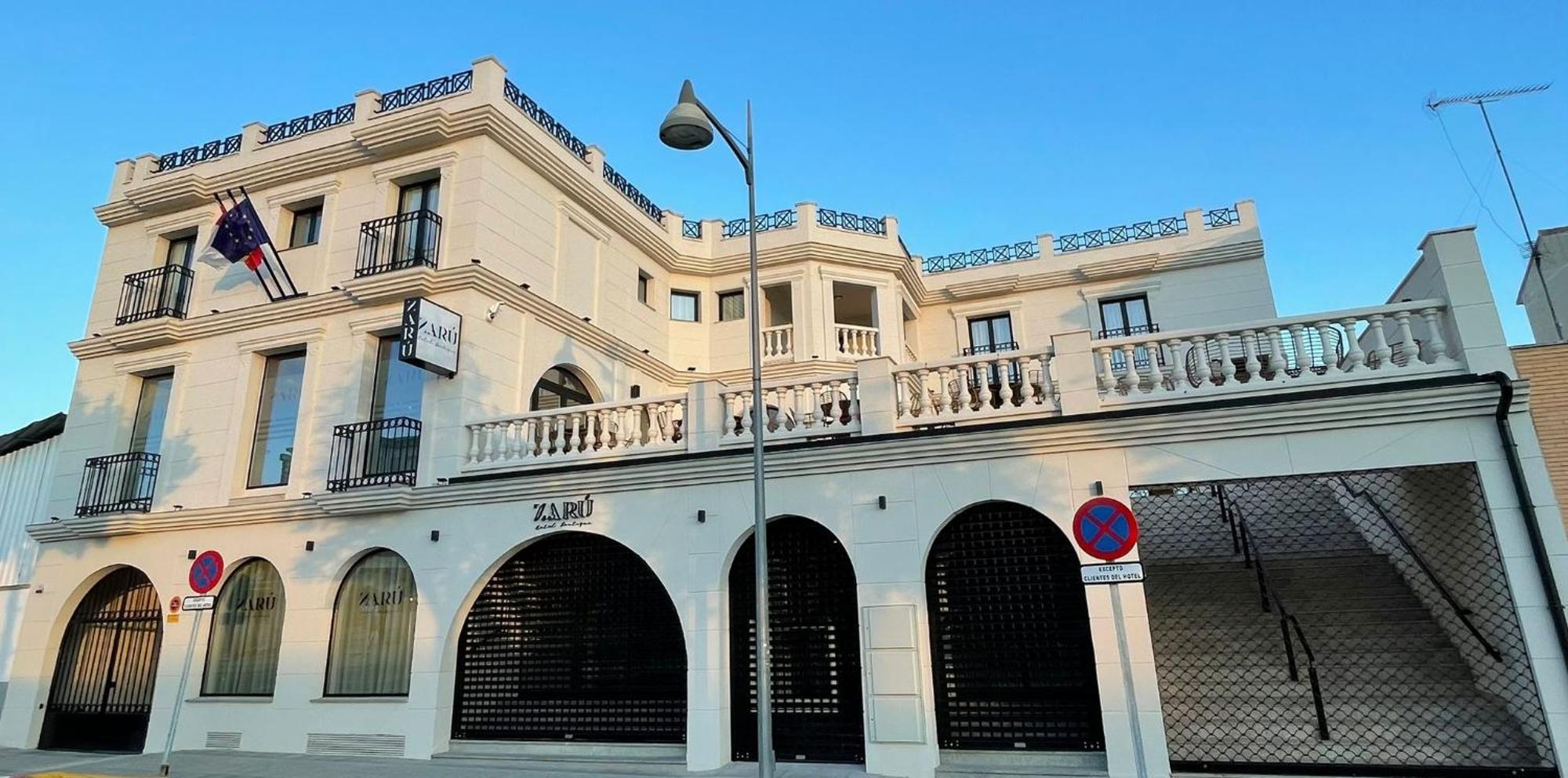 Zaru Boutique Hotel *